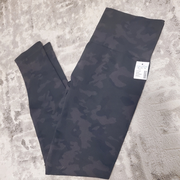 Maurices Pants - NWT 💜 Camo Compression Leggings